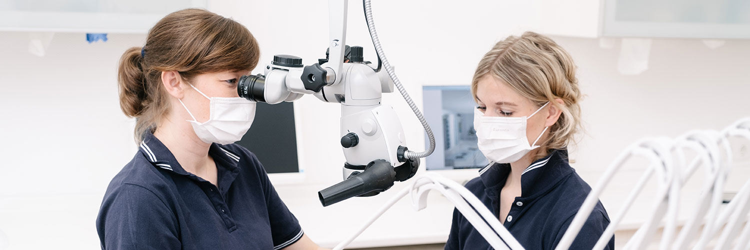 Zahnarzt Kiel - Dr. Garlichs - Leistungen - Mikroskopische Endodontie